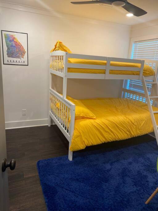 Cozy 2-Bedroom Farmhouse With Parking On Premise Smyrna Bagian luar foto